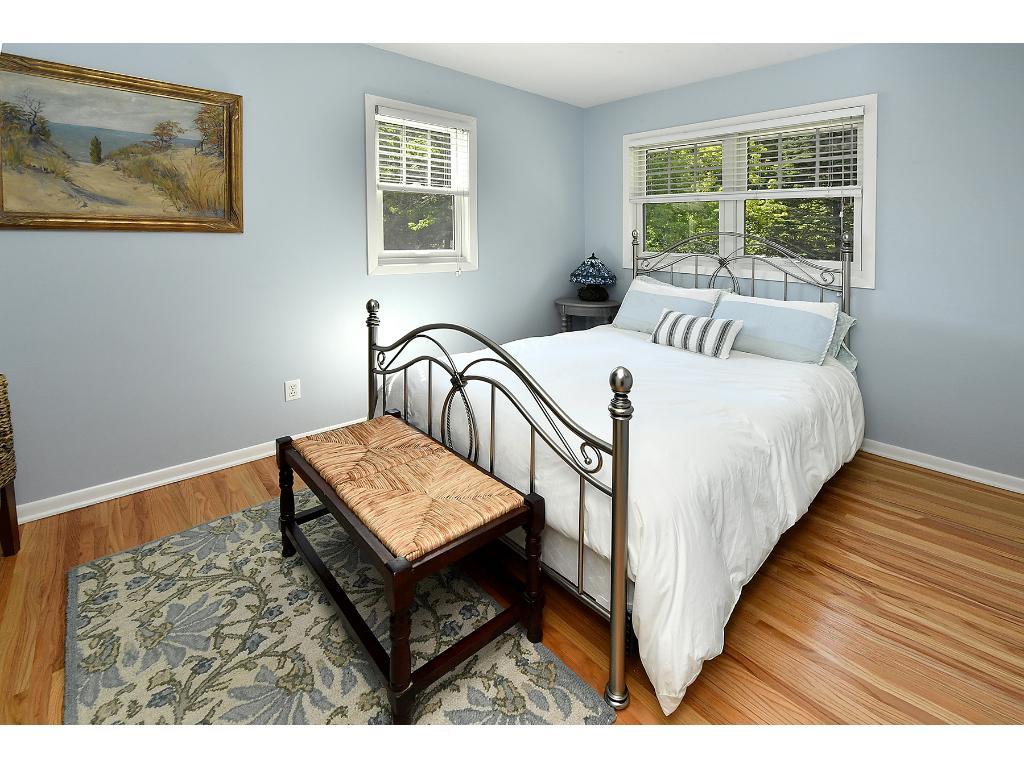 4833 Sparrow Road Minnetonka, MN 55345 - Photo 17 of 23 Gallery Image 17
