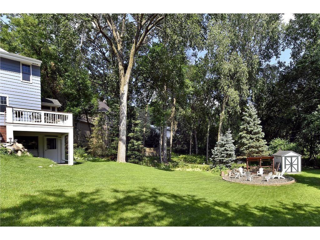 4833 Sparrow Road Minnetonka, MN 55345 - Photo 3 of 23 Gallery Image 3