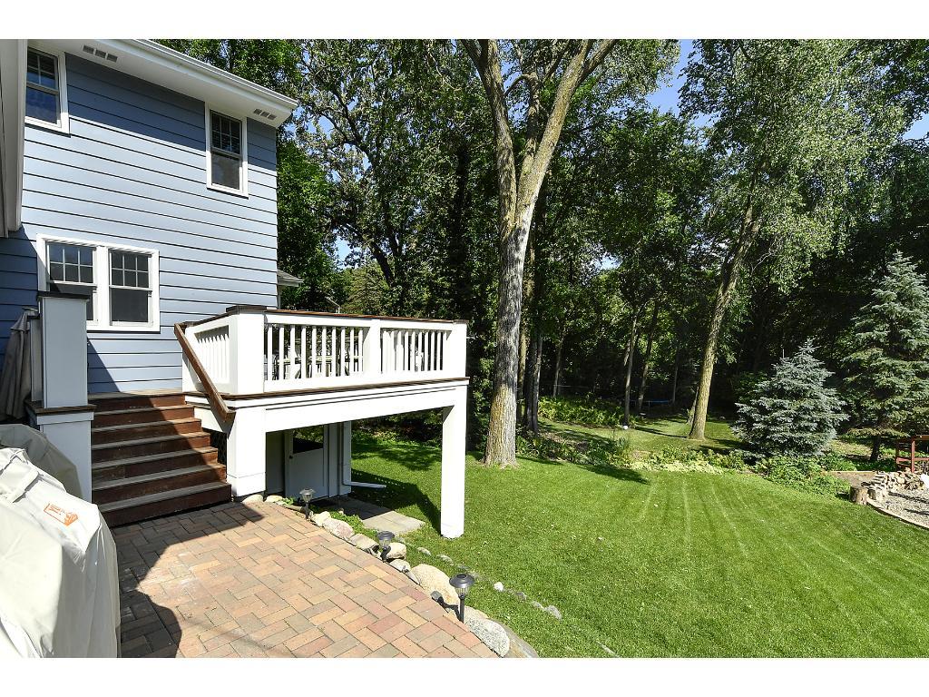 4833 Sparrow Road Minnetonka, MN 55345 - Photo 4 of 23 Gallery Image 4
