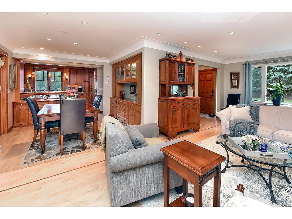 4833 Sparrow Road Minnetonka, MN 55345 - Photo 7 of 23 Gallery Image 7