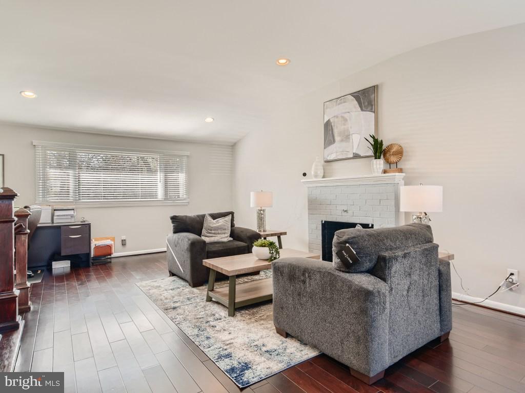 225 Coldbrook Road Lutherville-Timonium, MD 21093 - Photo 4 of 19 Gallery Image 4