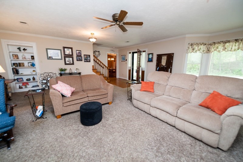 528 Sutton Road Spartanburg, SC 29302 - Photo 3 of 36 Gallery Image 3