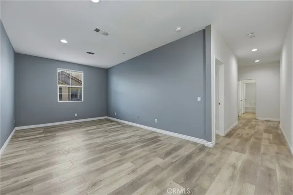 $3,600 | 220 West Via Rua Flores, Ontario, CA 91762