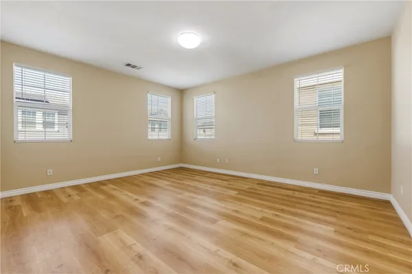 $3,600 | 220 West Via Rua Flores, Ontario, CA 91762