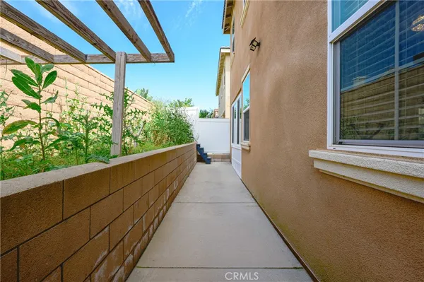 $3,600 | 220 West Via Rua Flores, Ontario, CA 91762