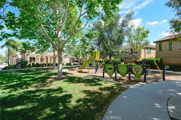 $3,600 | 220 West Via Rua Flores, Ontario, CA 91762