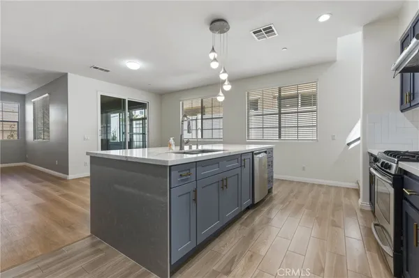 $3,600 | 220 West Via Rua Flores, Ontario, CA 91762