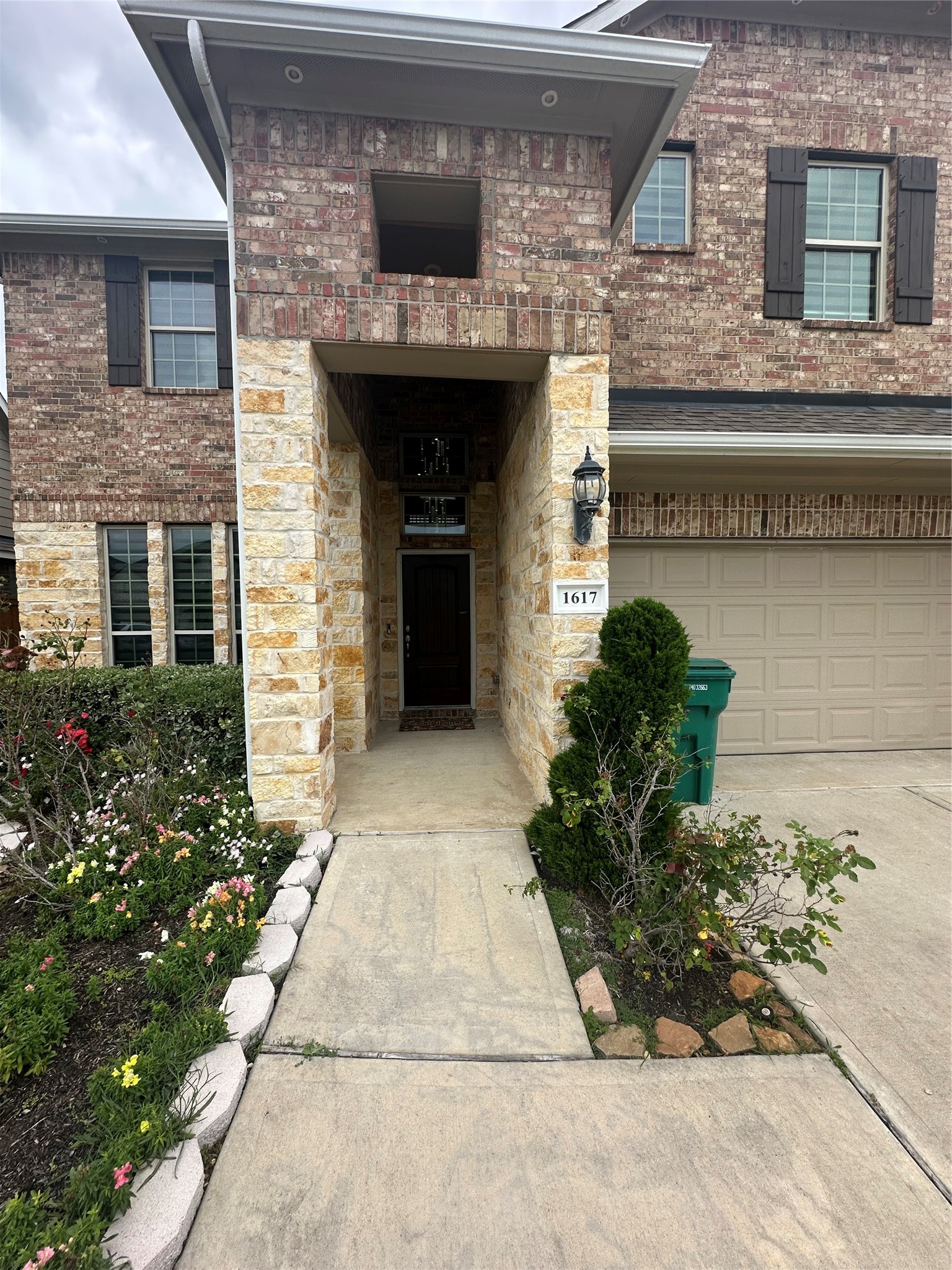 1617 Darwin Cedar Drive Rosharon, TX 77583 - Photo 3 of 50