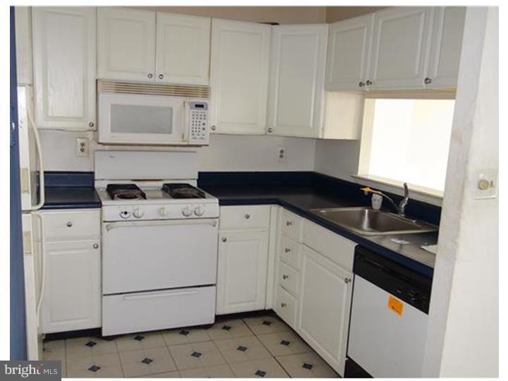 3705 Morrell Avenue Philadelphia, PA 19114 - Photo 5 of 16 Kitchen