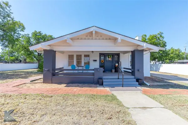 $269,900 | 48 North Central Avenue, Hamlin, TX 79520