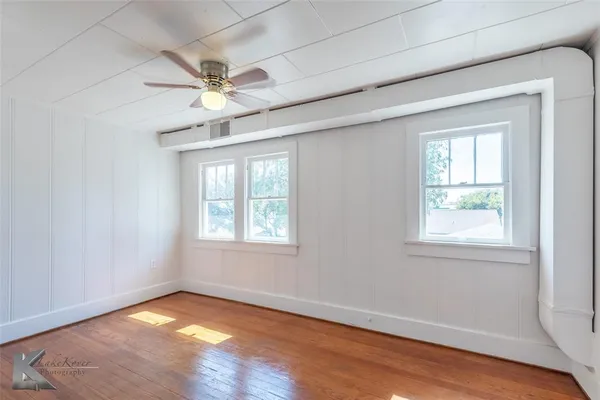 $279,900 | 48 North Central Avenue, Hamlin, TX 79520