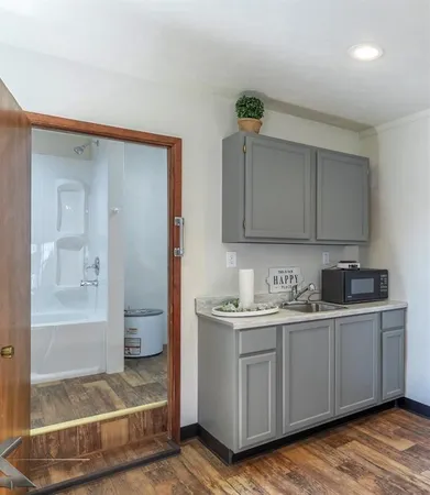 $269,900 | 48 North Central Avenue, Hamlin, TX 79520