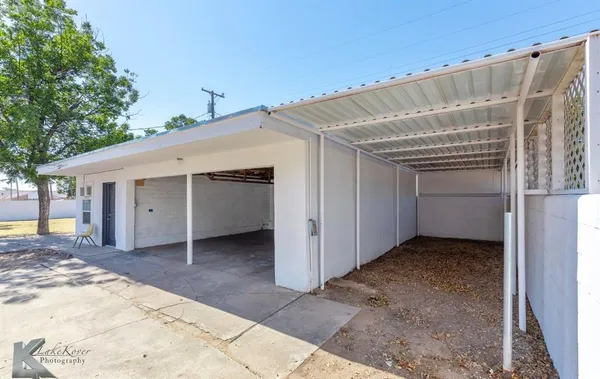 $269,900 | 48 North Central Avenue, Hamlin, TX 79520