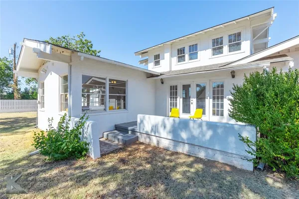 $269,900 | 48 North Central Avenue, Hamlin, TX 79520