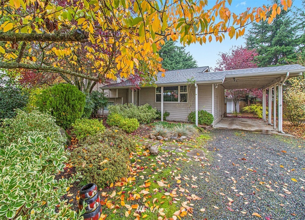 4225 Northeast 10th Street Renton, WA 98059 - Photo 2 of 25