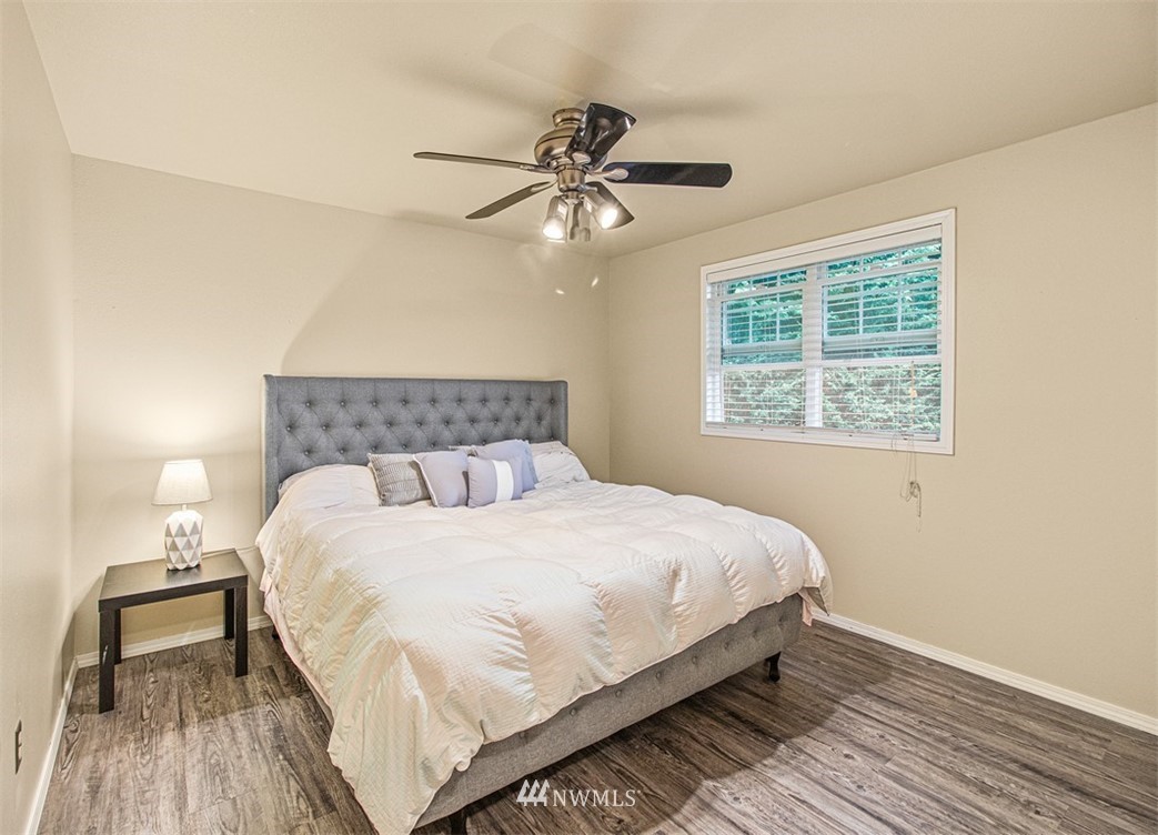 4225 Northeast 10th Street Renton, WA 98059 - Photo 14 of 25