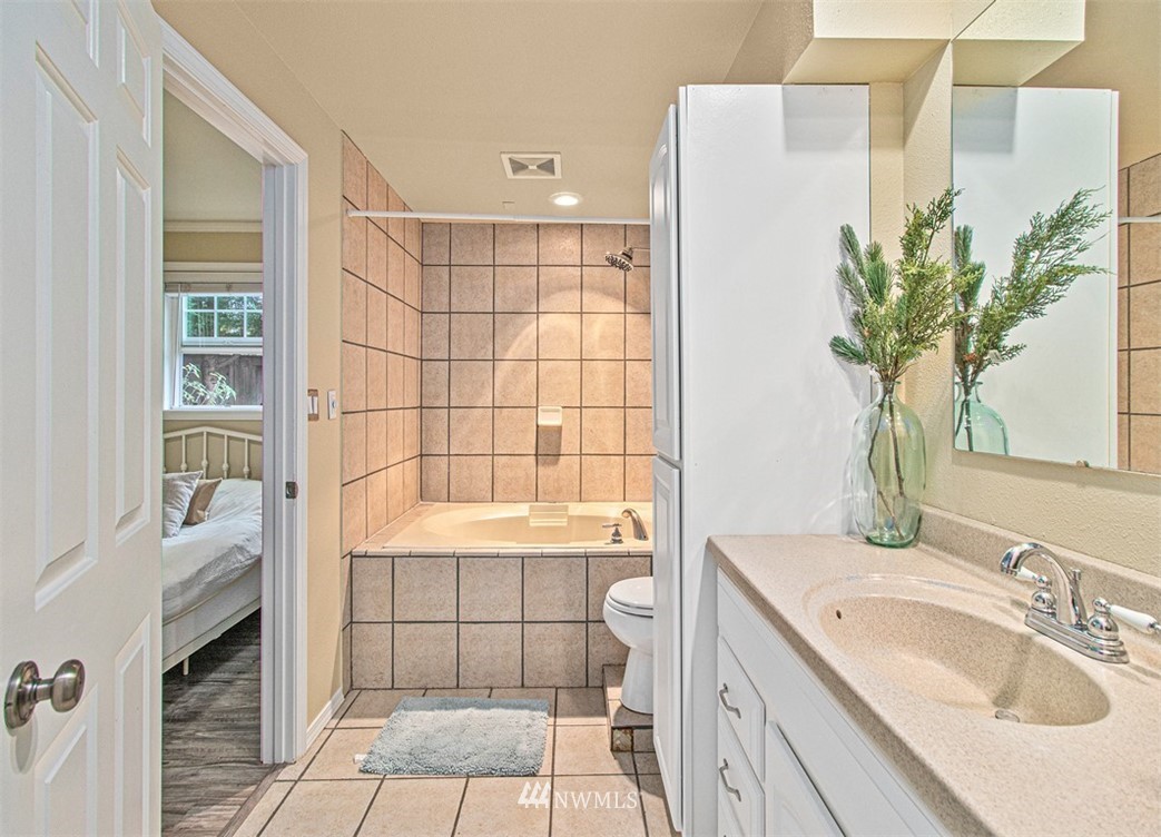 4225 Northeast 10th Street Renton, WA 98059 - Photo 20 of 25