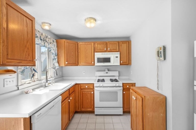 38 Country Road, Unit 38 Uxbridge, MA 01569 - Photo 12 of 24