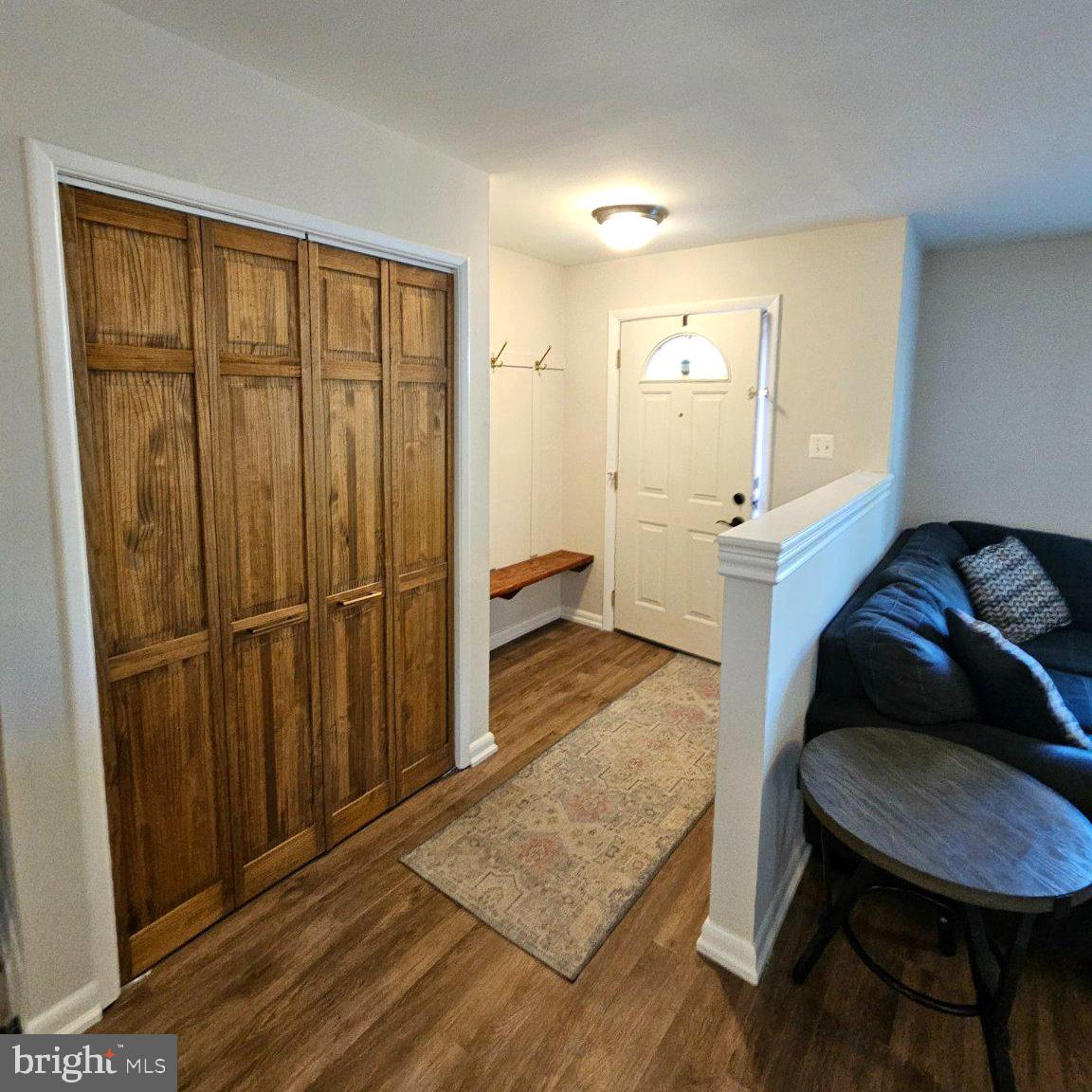 7433 Grace Street Springfield, VA 22150 - Photo 2 of 24 Welcoming entryway
