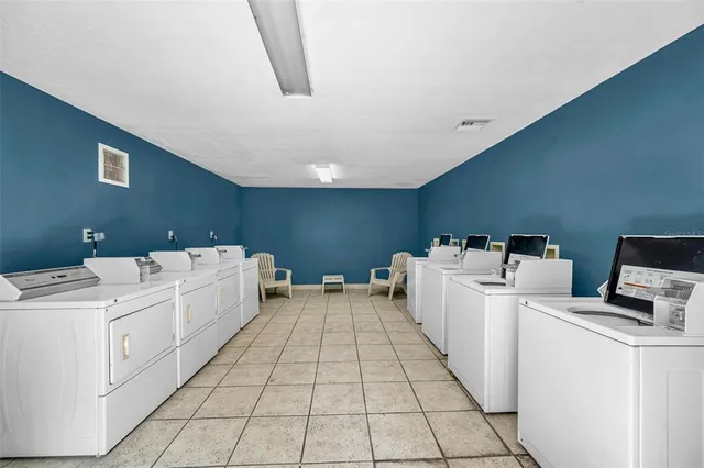 $110,000 | 200 Country Club Drive, Unit 1106, Largo, FL 33771