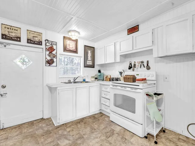 $149,990 | 9028 Larker Woods Drive, Navarre, FL 32566