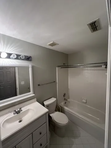 $485,000 | 501 South Lakeridge Place, Nashville, TN 37214