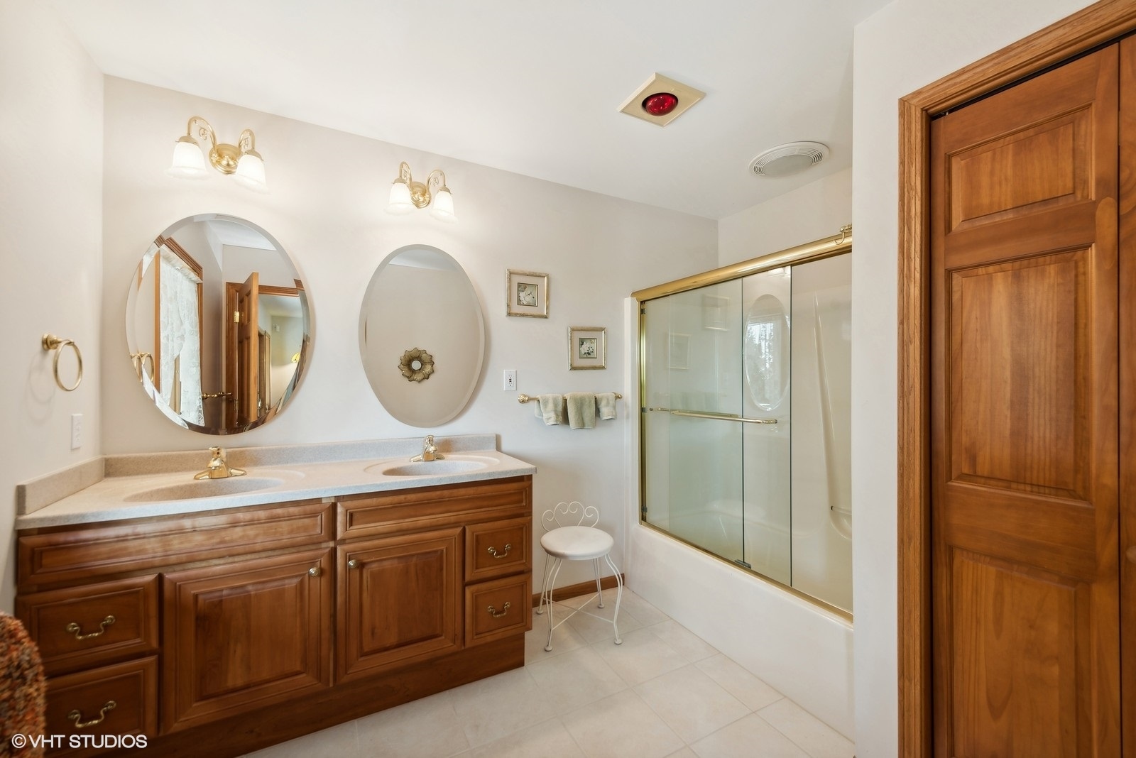N3317 Schmidt Road Jefferson, WI 53549 - Photo 17 of 51 a bathroom with a toilet a sink and a mirror
