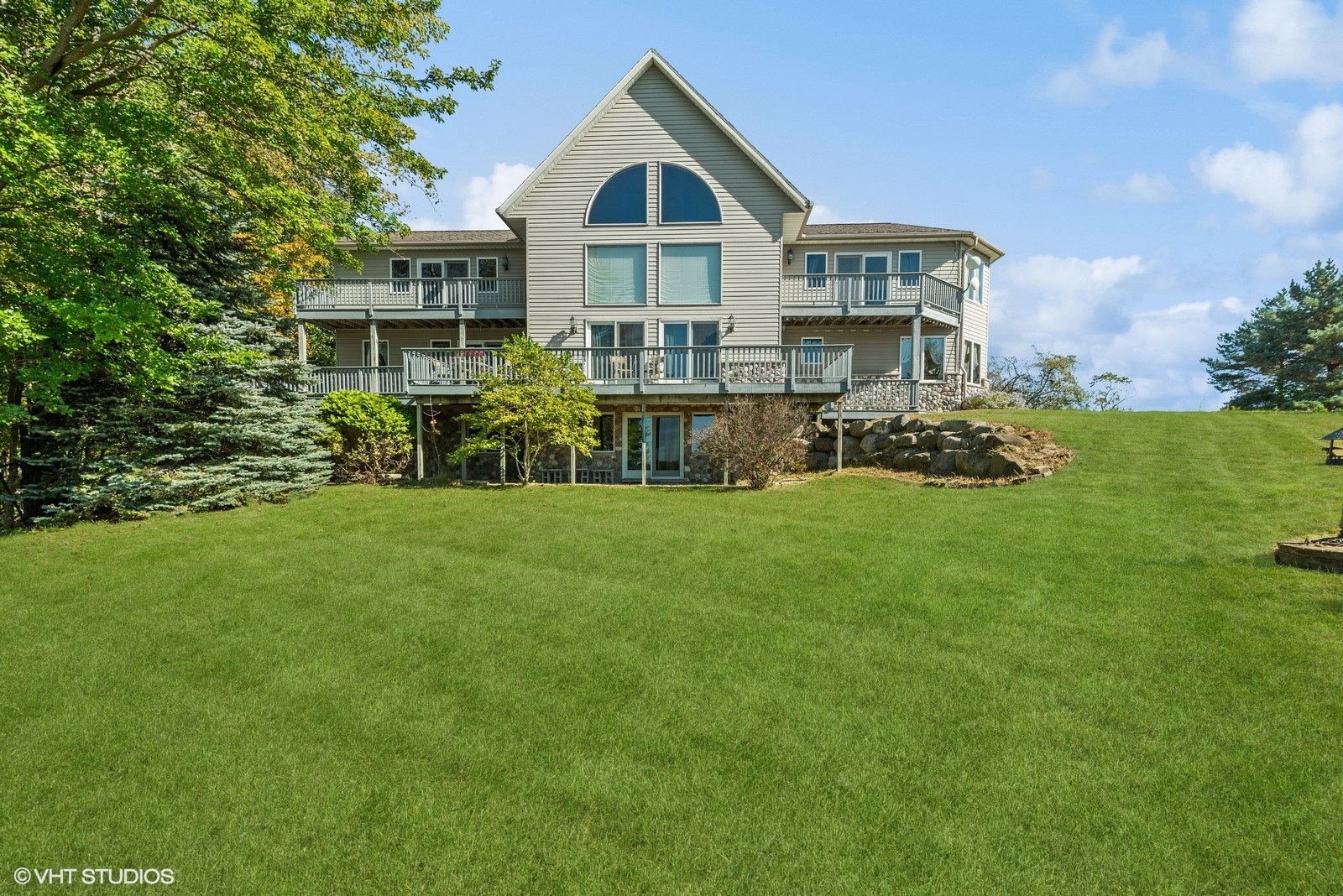 N3317 Schmidt Road Jefferson, WI 53549 - Photo 3 of 51 a front view of house with yard and green space