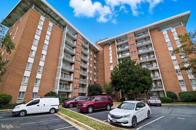a car parked in front of a building