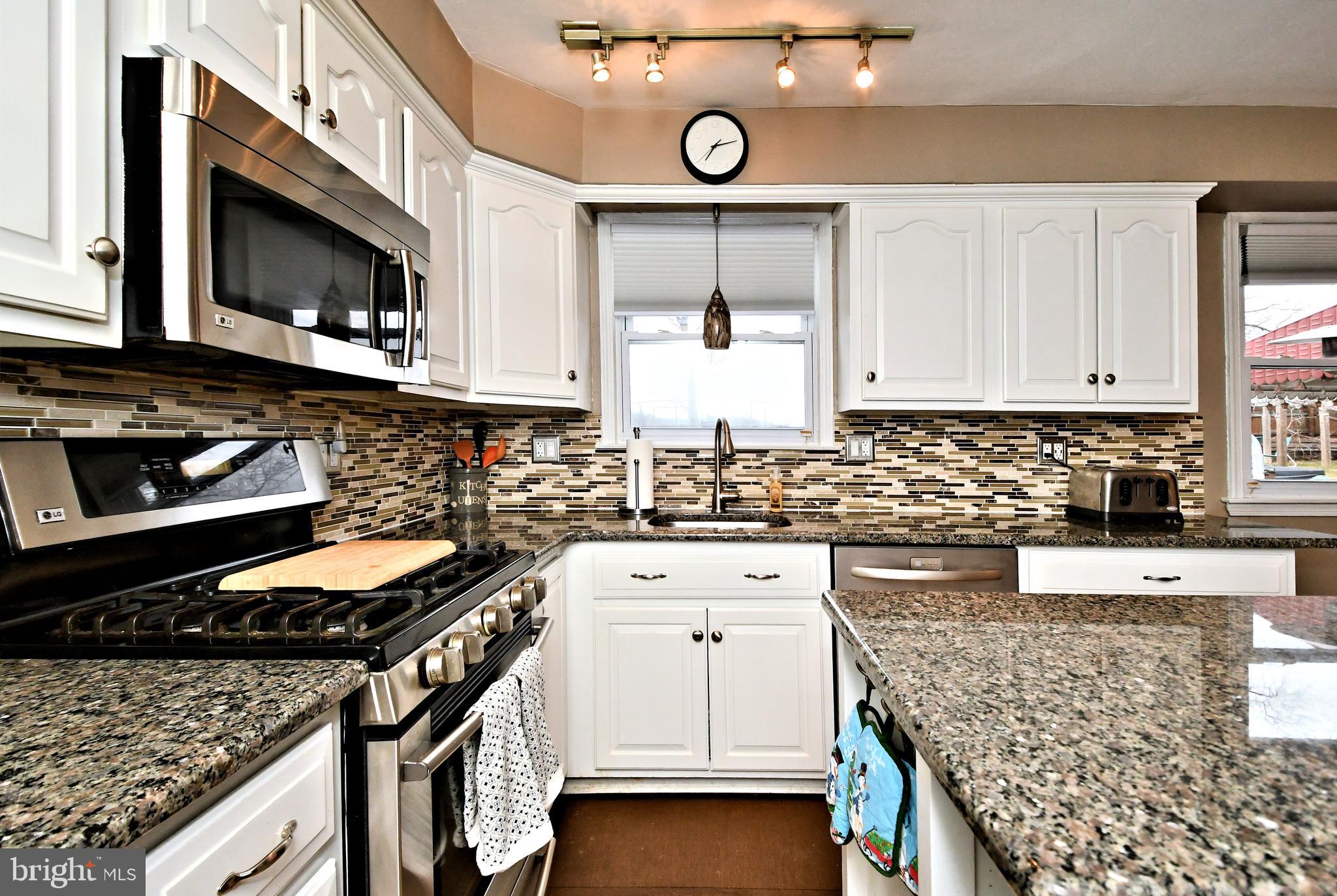93 Estate Road Boyertown, PA 19512 - Photo 9 of 39 Gas range