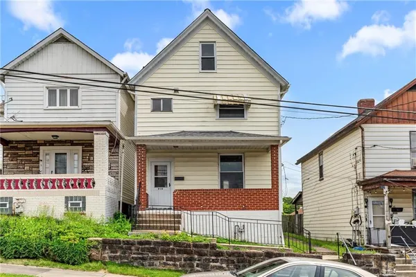 $110,000 | 919 Brinton Avenue, Pitcairn, PA 15140