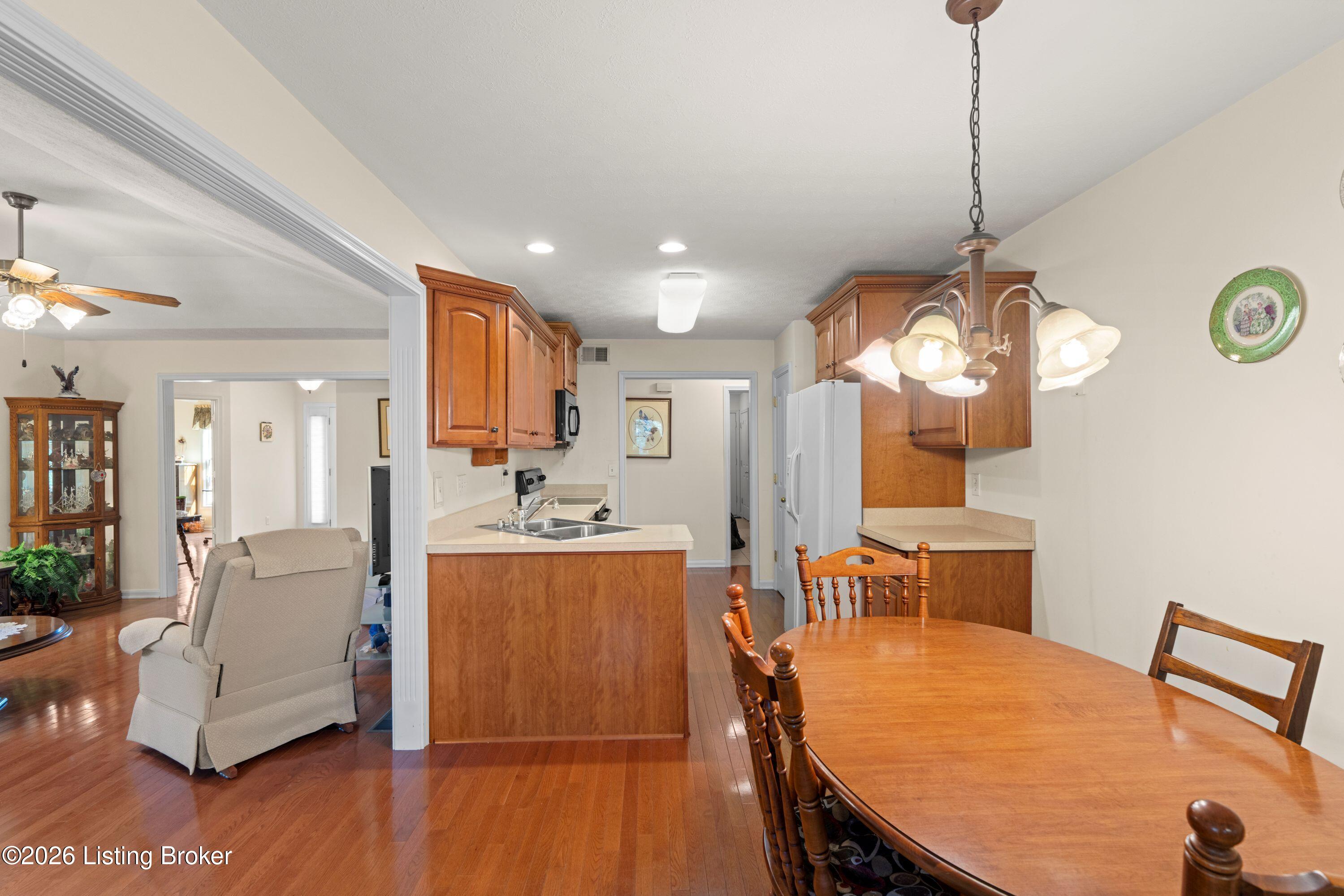 616 Harris Ridge Road Louisville, KY 40243 - Photo 11 of 30 DSC022701