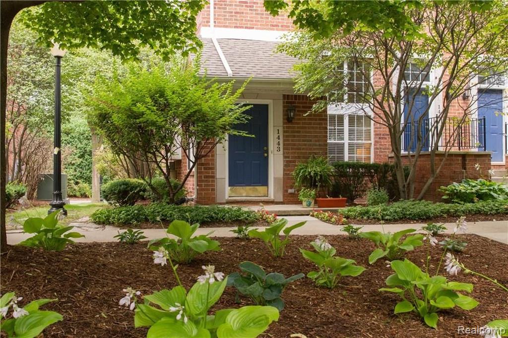 1443 Chesapeake Road Royal Oak, MI 48067 - Photo 1 of 36