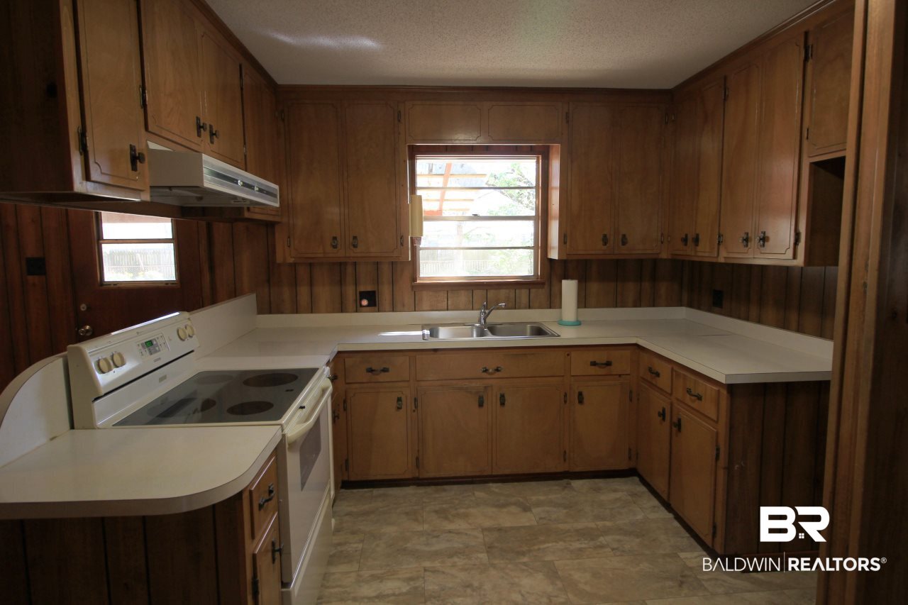 401 West Berry Avenue Foley, AL 36535 - Photo 18 of 29
