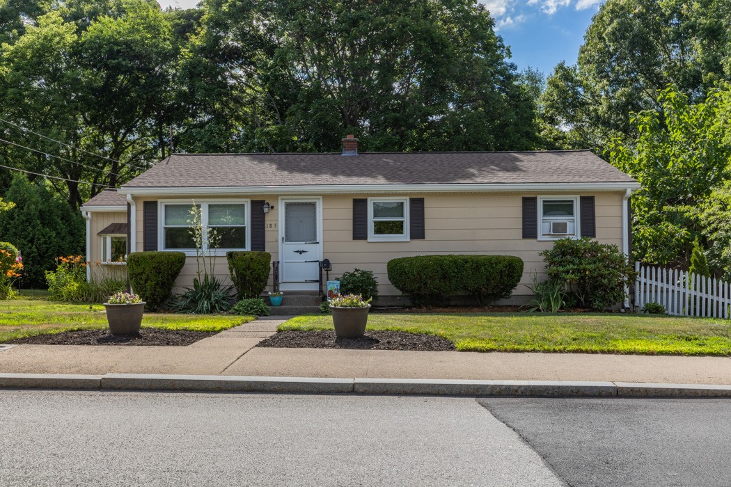 185 St Leon Avenue Woonsocket, RI 02895 - Photo 1 of 42 Gallery Image 1