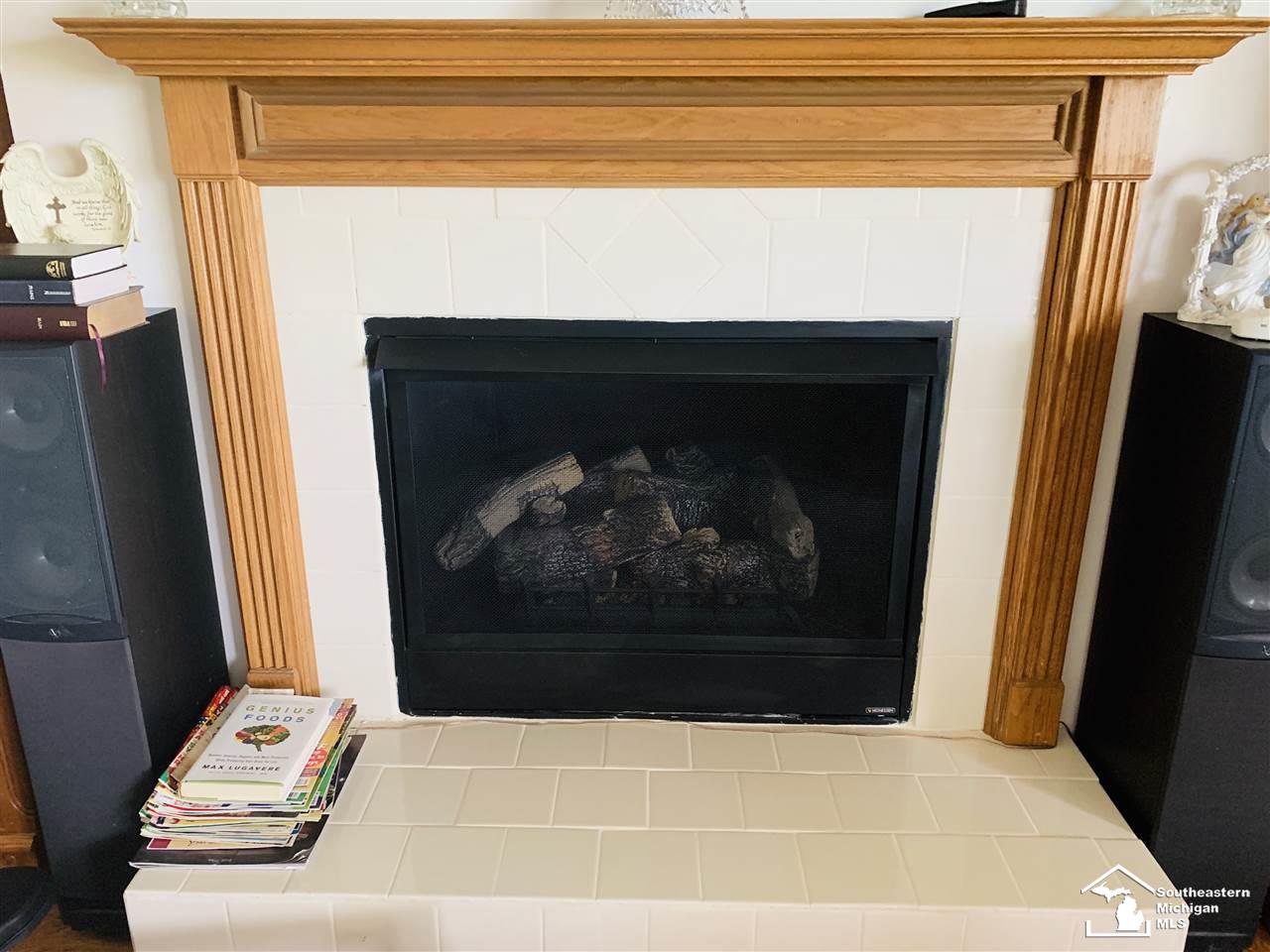 13464 Exeter Road Carleton, MI 48117 - Photo 5 of 13