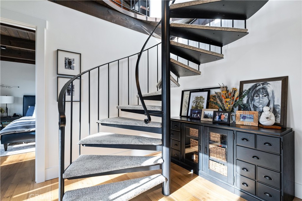 8214 Bass Point Road Bradley, CA 93426 - Photo 33 of 68 Large wide spiral stairway down