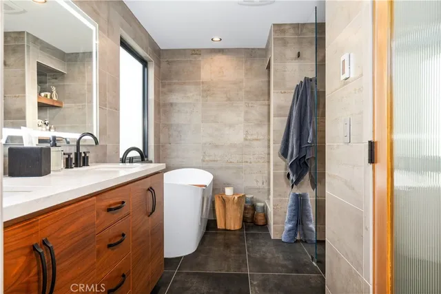 $1,500,000 | 8214 Bass Point Road, Bradley, CA 93426