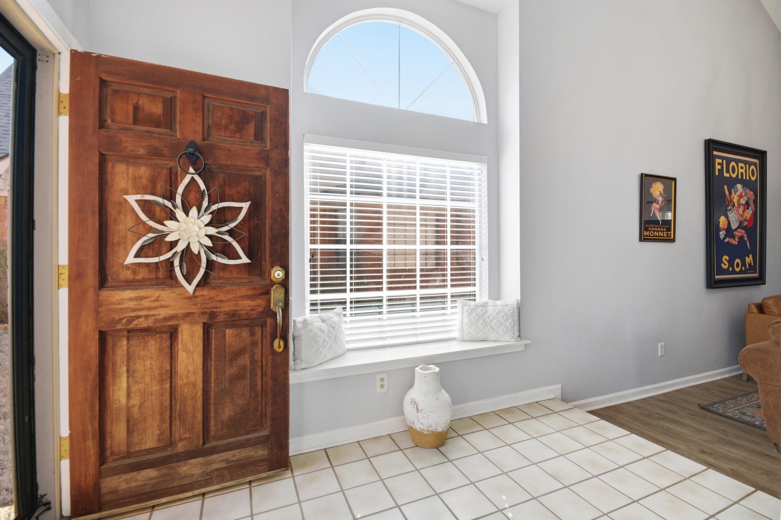6605 Stephan Ridge Cove Bartlett, TN 38135 - Photo 3 of 30 Foyer featuring baseboards and light tile patterned floors