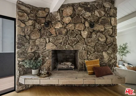 $1,900,000 | 2426 Cazaux Place, Los Angeles, CA 90068