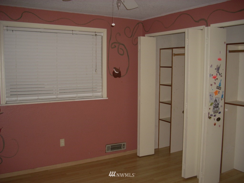 22533 12th Place West Bothell, WA 98021 - Photo 13 of 15