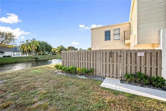$330,000 | 1600 Shaker Circle, Wellington, FL 33414