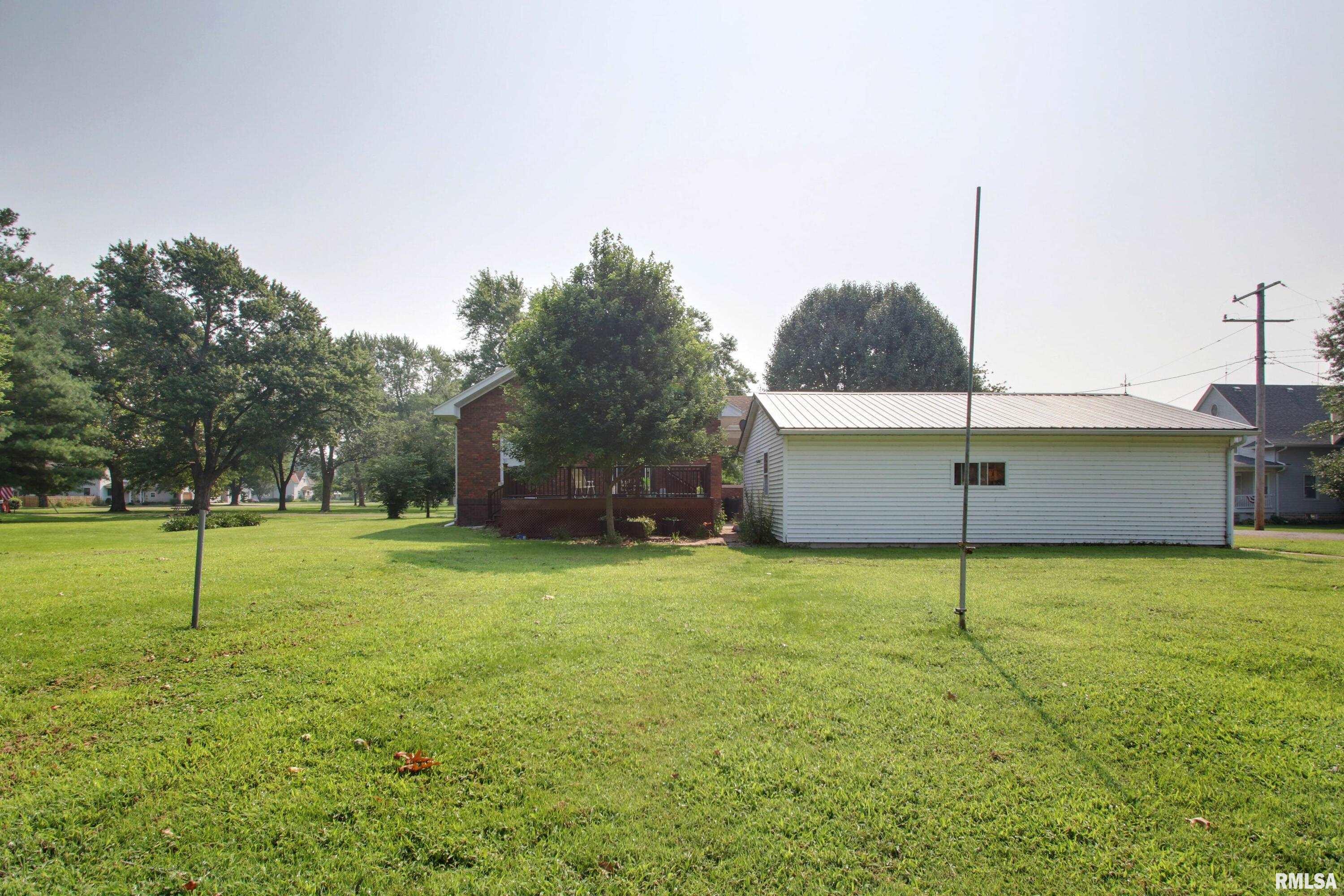 401 West 4th Street Golden, IL 62339 - Photo 21 of 22 Gallery Image 21