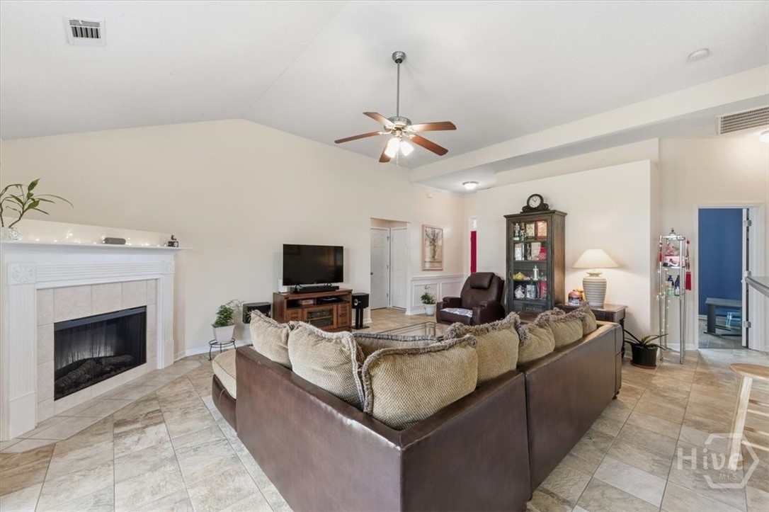 143 Carlisle Way Savannah, GA 31419 - Photo 8 of 44