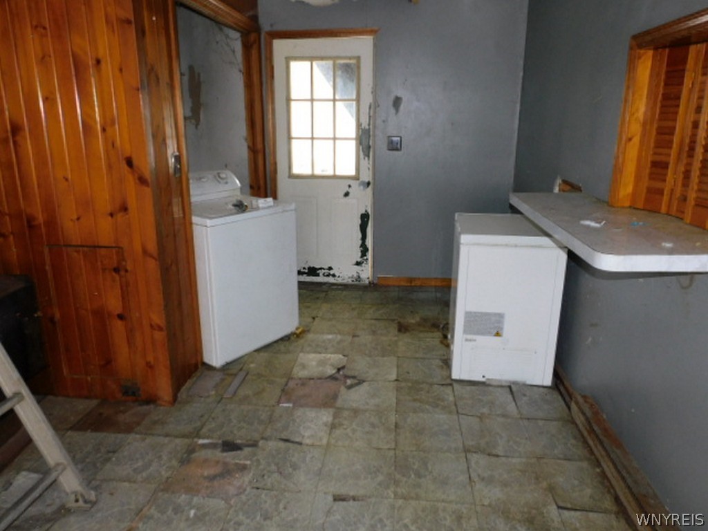 1561 Tuscarora Road Niagara, NY 14304 - Photo 4 of 8