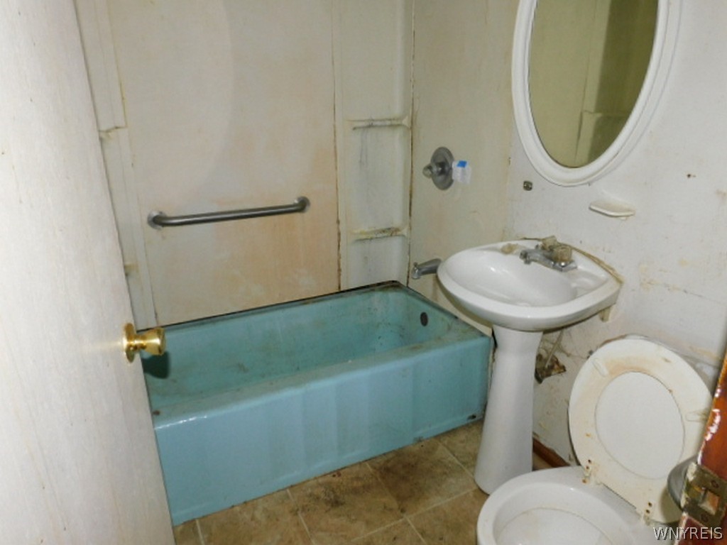 1561 Tuscarora Road Niagara, NY 14304 - Photo 5 of 8