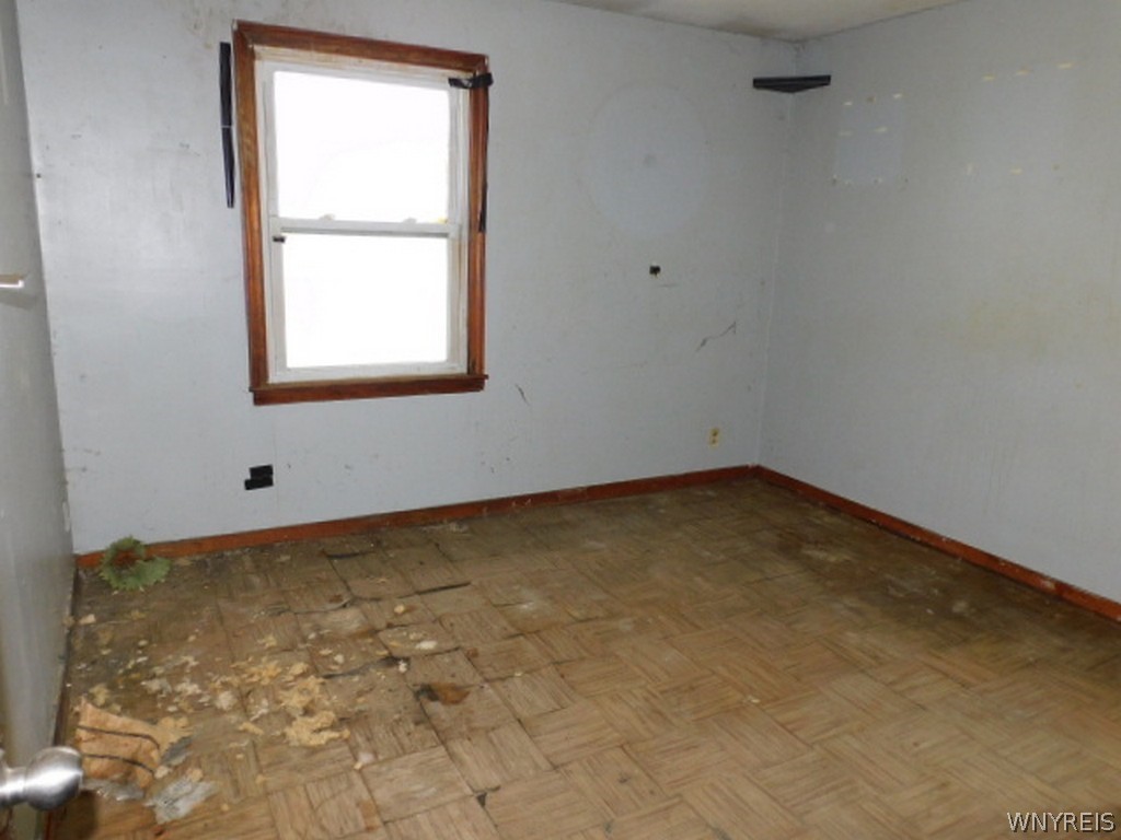 1561 Tuscarora Road Niagara, NY 14304 - Photo 7 of 8