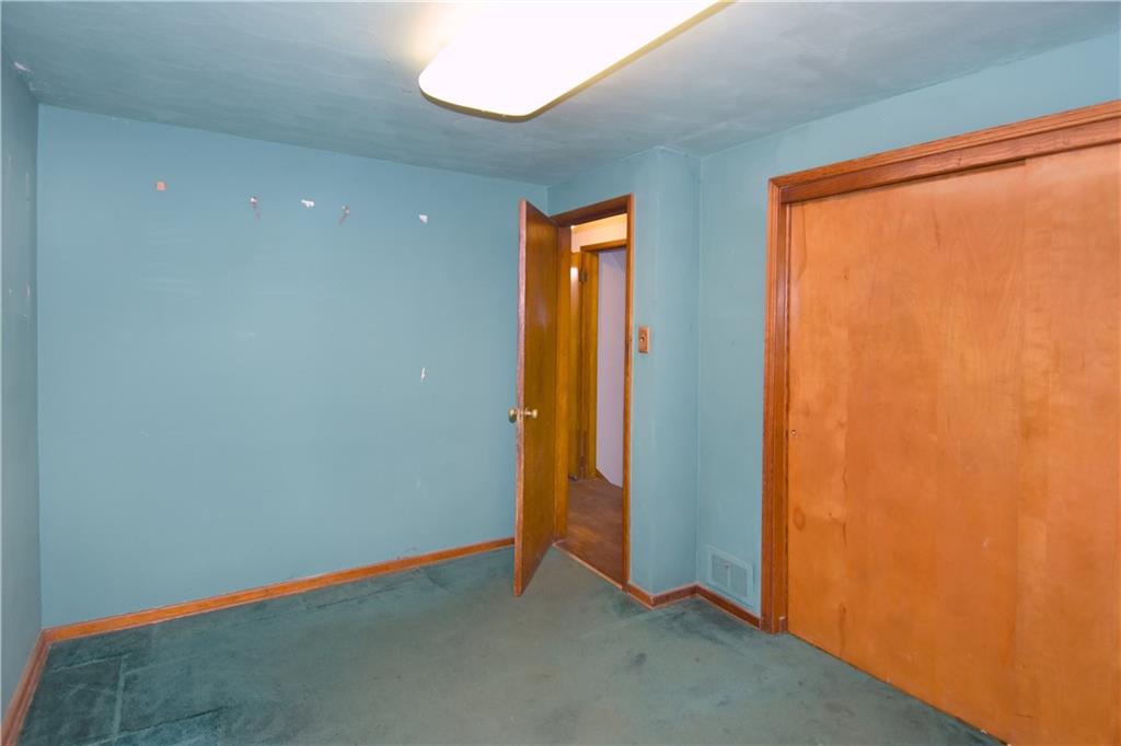 921 Geyer Road Pittsburgh, PA 15209 - Photo 14 of 27 Gallery Image 14