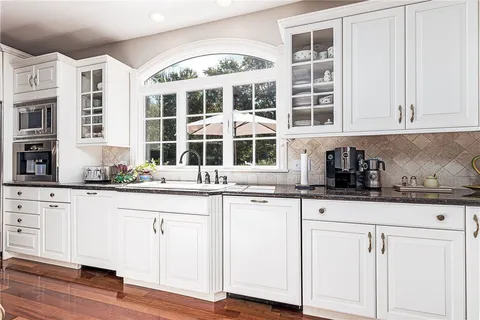 $2,350,000 | 25 Westfield Drive, East Greenwich, RI 02818