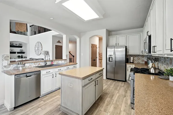 $484,500 | 24214 Pine Canyon Falls Circle, Tomball, TX 77375